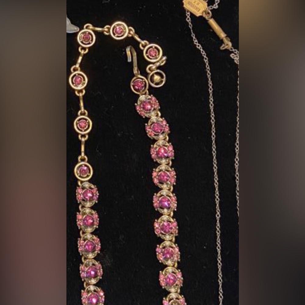 Sneak 🫣 Peek Vintage Jewelry Necklace